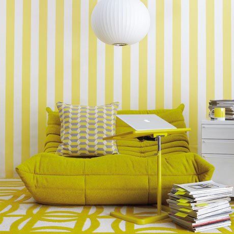 13 yellow white grey home office laptop table Via Minimalisti