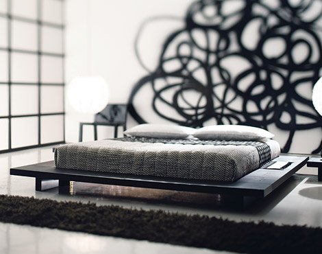 9 black white monochrome bedroom low level wood platform bed Via Interiorideaz
