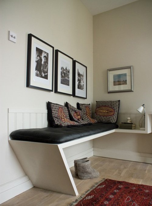 black white reading nook living room See Get the Book Nook Look for more reading nook design inspiration.