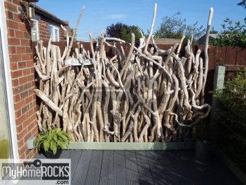 Driftwood feature fence
