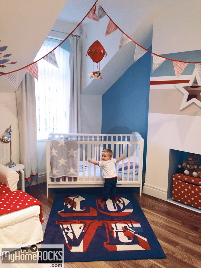 boys room bunting